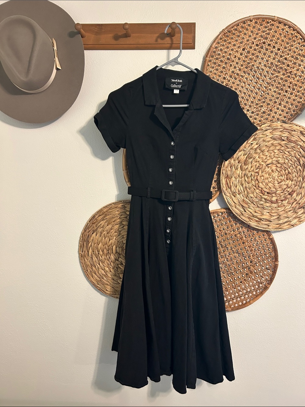Modcloth Black Short-Sleeve Button Midi Dress with Belt Size XXS